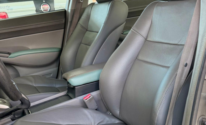 Honda Civic Sed. LXL/ LXL SE 1.8 Flex 16V Aut. 2011 Flex-6