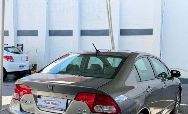 Honda Civic Sed. LXL/ LXL SE 1.8 Flex 16V Aut. 2011 Flex-2