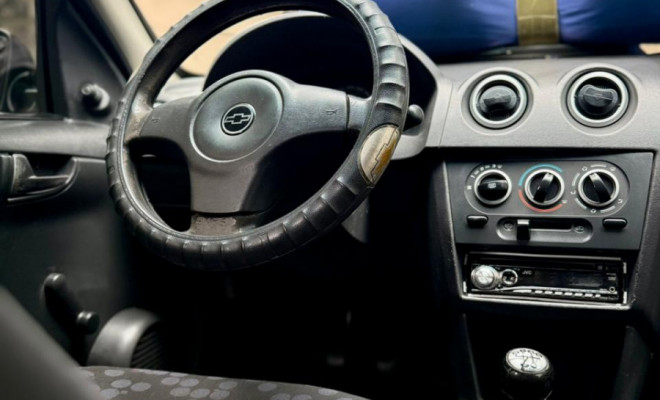 GM - Chevrolet PRISMA  Sed. Maxx/ LT 1.4 8V ECONOF. 4p 2010 Gasolina-10