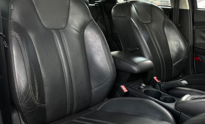 Ford Focus 1.6 S/SE/SE Plus Flex 8V/16V  5p 2015 Flex-10