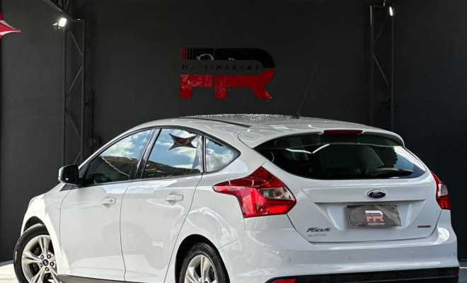 Ford Focus 1.6 S/SE/SE Plus Flex 8V/16V  5p 2015 Flex-2