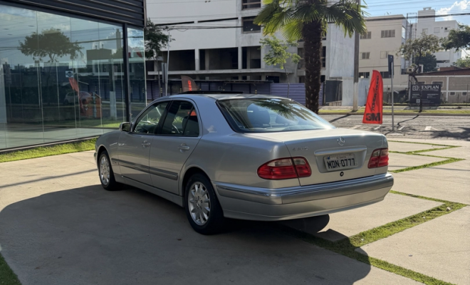 Mercedes-Benz E-320 3.2 Elegance 2000 Gasolina-3