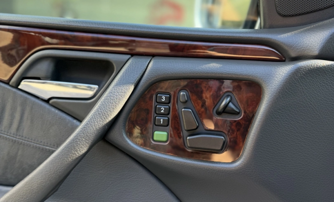 Mercedes-Benz E-320 3.2 Elegance 2000 Gasolina-14