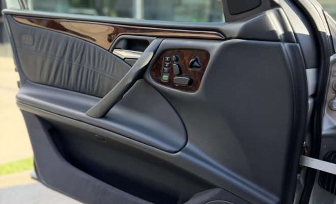 Mercedes-Benz E-320 3.2 Elegance 2000 Gasolina-13