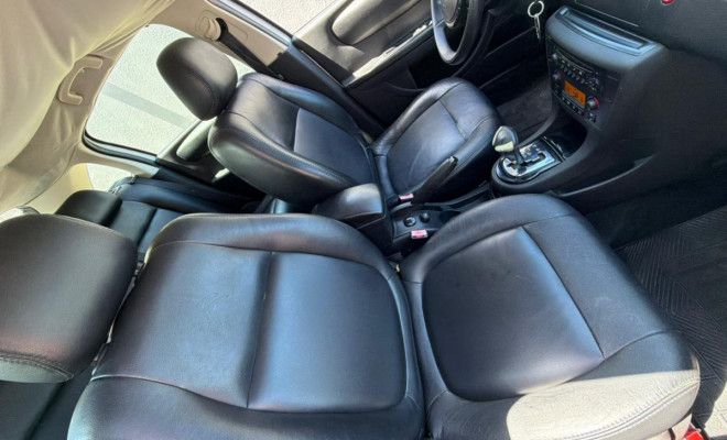 Citroën C4 PALLAS GLX 2.0/ 2.0 Flex Aut. 2011 Flex-18