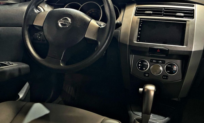 Nissan LIVINA GRAND SL 1.8 16V Flex Fuel Aut. 2010 Flex-3