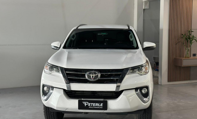 Toyota Hilux SW4 SRV 4x2 2.7 Flex 16V Aut. 2019 Flex-0