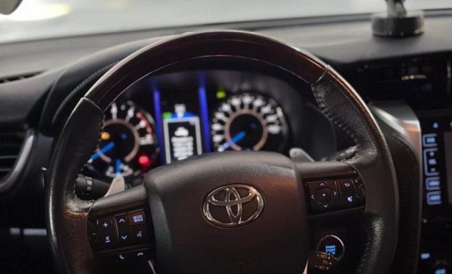 Toyota Hilux SW4 SRV 4x2 2.7 Flex 16V Aut. 2019 Flex-16