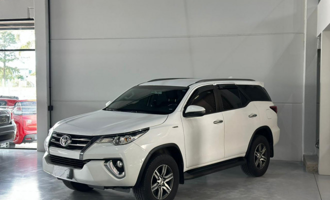 Toyota Hilux SW4 SRV 4x2 2.7 Flex 16V Aut. 2019 Flex-7