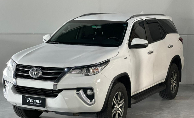 Toyota Hilux SW4 SRV 4x2 2.7 Flex 16V Aut. 2019 Flex-9