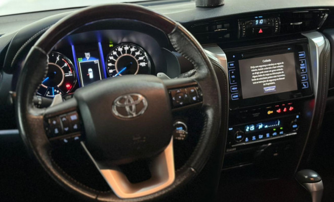 Toyota Hilux SW4 SRV 4x2 2.7 Flex 16V Aut. 2019 Flex-4