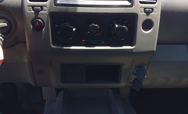 Nissan Frontier SE/SE Strik CD 4x2 2.5 TB Dies. 2011 Diesel-0