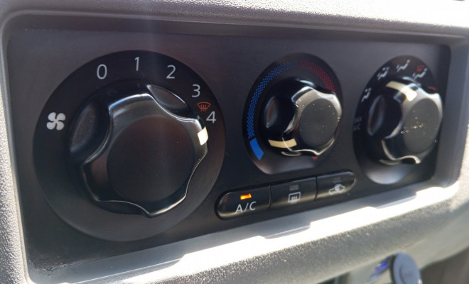 Nissan Frontier SE/SE Strik CD 4x2 2.5 TB Dies. 2011 Diesel-2