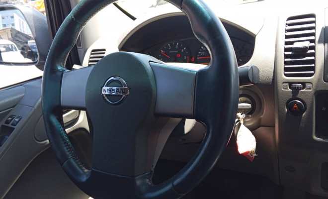 Nissan Frontier SE/SE Strik CD 4x2 2.5 TB Dies. 2011 Diesel-10