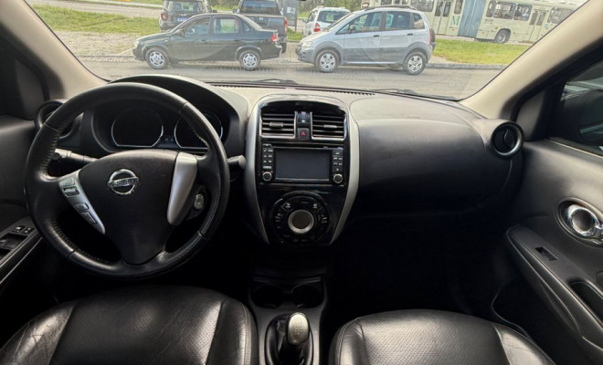 Nissan VERSA UNIQUE 1.6 16V Flex 4p Mec. 2016 Flex-6