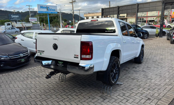 VW - VolksWagen AMAROK High.CD 2.0 16V TDI 4x4 Dies. Aut 2016 Diesel-2