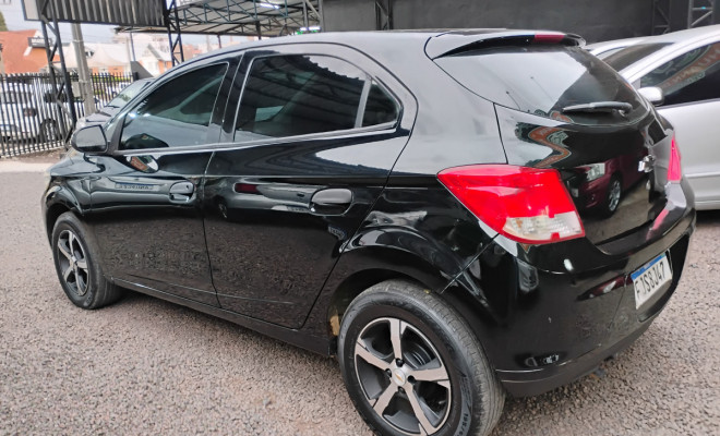 GM - Chevrolet ONIX HATCH LT 1.0 8V FlexPower 5p Mec. 2013 Flex-0