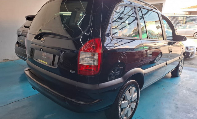 GM - Chevrolet Zafira Expres. 2.0 MPFI FlexPower 5p Automático 2012 Flex-4