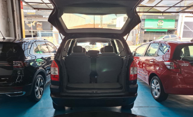 GM - Chevrolet Zafira Expres. 2.0 MPFI FlexPower 5p Automático 2012 Flex-5