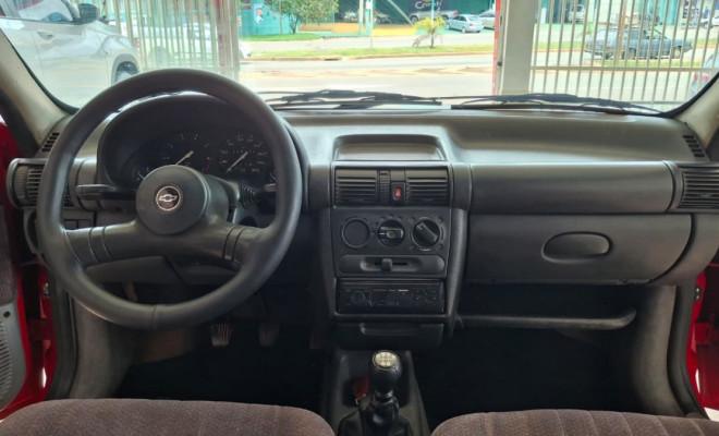 GM - Chevrolet Corsa GL 1.6 MPFI / 1.4 EFI 2p e 4p 1995 Gasolina-7