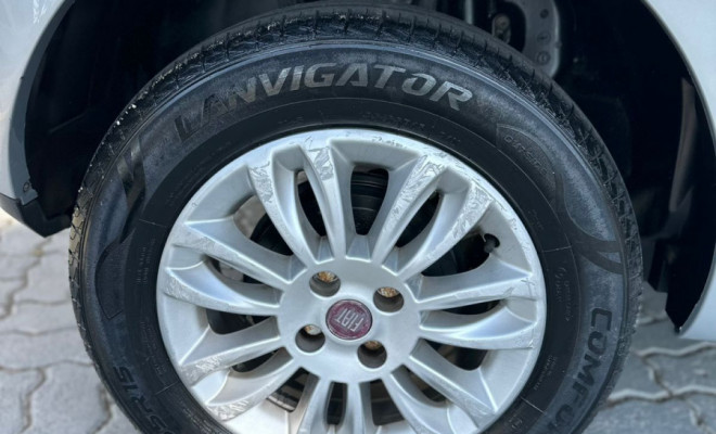 Fiat Idea Advent./ Adv.LOCKER 1.8 mpi Flex 5p 2012 Flex-10