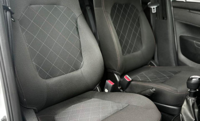 Renault KWID Zen 1.0 Flex 12V 5p Mec. 2024 Flex-9