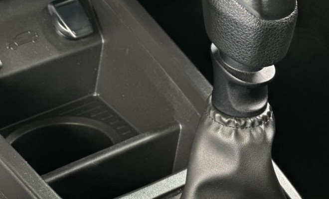 Renault KWID Zen 1.0 Flex 12V 5p Mec. 2024 Flex-10