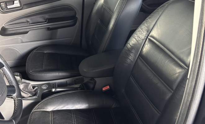 Ford Focus Ghia/ XR 2.0 /Ghia 2.0 16V Flex 5p 2009 Gasolina-2