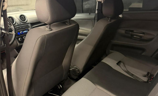 VW - VolksWagen Gol 1.0  Flex 8V 4p 2012 Gasolina-4