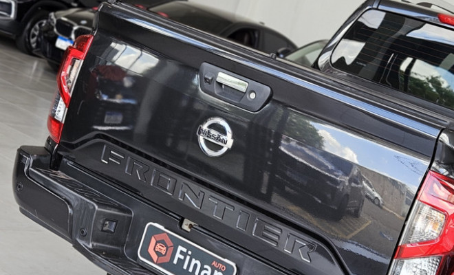 Nissan Frontier XE CD 4x4 2.3 Bi-TB Diesel Aut. 2023 Diesel-15