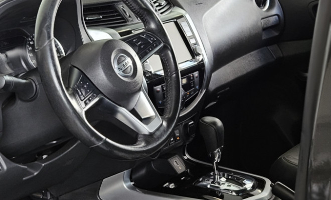 Nissan Frontier XE CD 4x4 2.3 Bi-TB Diesel Aut. 2023 Diesel-5