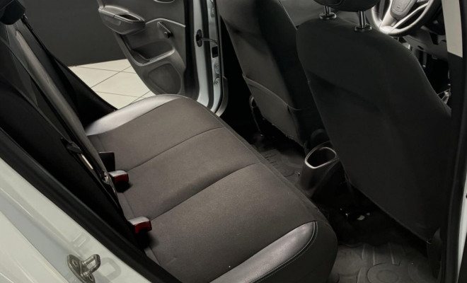 GM - Chevrolet ONIX HATCH LT 1.0 8V FlexPower 5p Mec. 2019 Flex-4