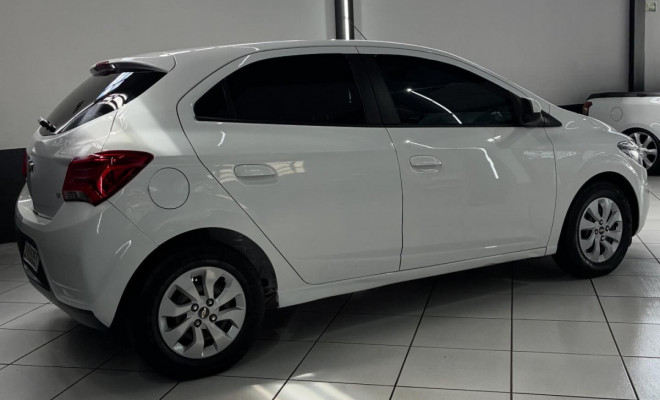 GM - Chevrolet ONIX HATCH LT 1.0 8V FlexPower 5p Mec. 2019 Flex-6
