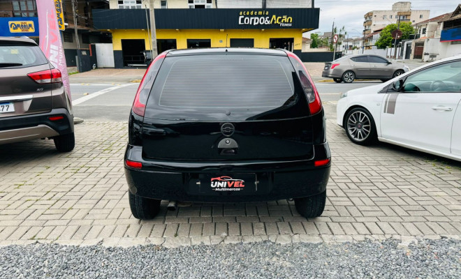 GM - Chevrolet Corsa Hatchback 1.0 MPFI 8V 71cv 5p 2004 Gasolina-3