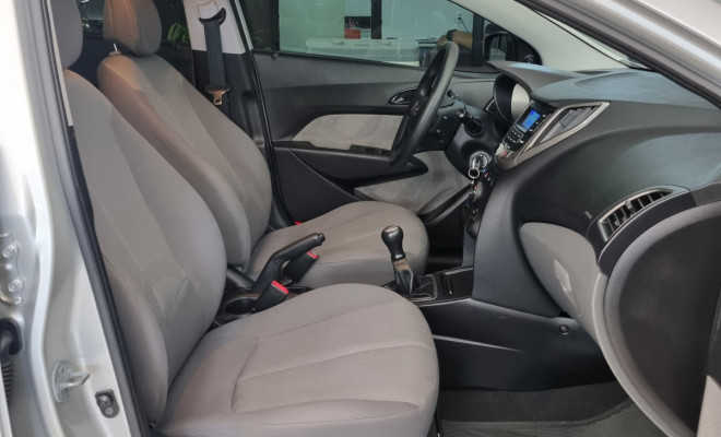 Hyundai HB20S Copa do Mundo 1.0 Flex 12V Mec. 2015 Flex-7