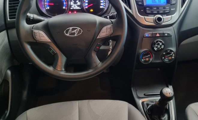 Hyundai HB20S Copa do Mundo 1.0 Flex 12V Mec. 2015 Flex-5