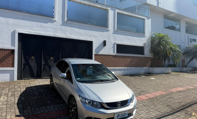 Honda Civic Sedan LXR 2.0 Flexone 16V Aut. 4p 2016 Flex-0