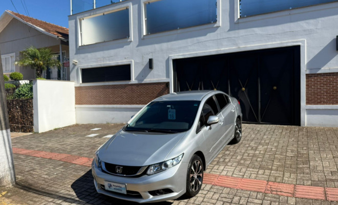 Honda Civic Sedan LXR 2.0 Flexone 16V Aut. 4p 2016 Flex-1