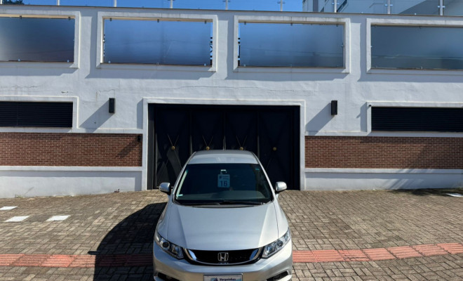 Honda Civic Sedan LXR 2.0 Flexone 16V Aut. 4p 2016 Flex