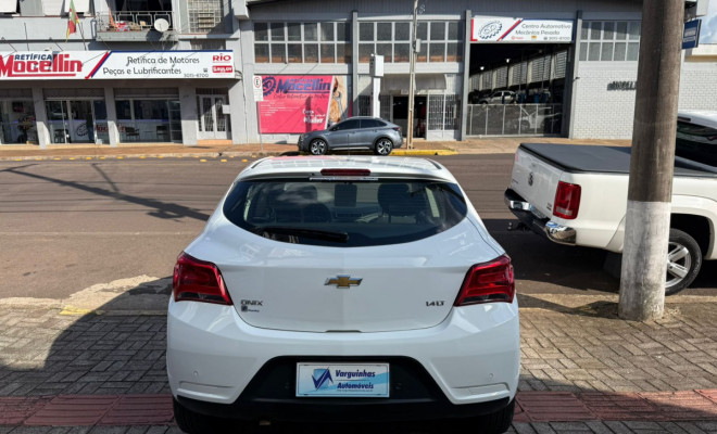 GM - Chevrolet ONIX HATCH LT 1.4 8V FlexPower 5p Mec. 2018 Flex-4