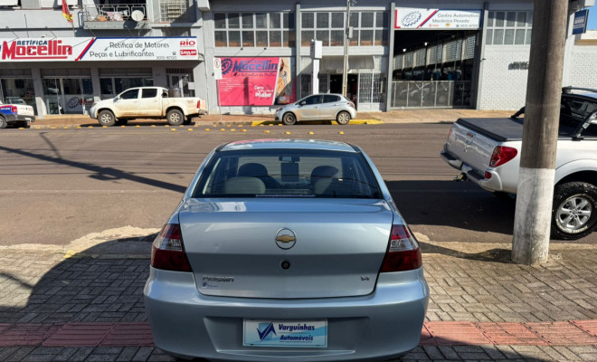 GM - Chevrolet PRISMA  Sed. Maxx/ LT 1.4 8V ECONOF. 4p 2008 Gasolina-4