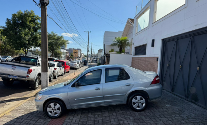 GM - Chevrolet PRISMA  Sed. Maxx/ LT 1.4 8V ECONOF. 4p 2008 Gasolina-3