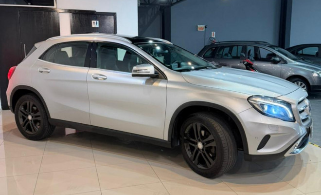 Mercedes-Benz GLA 250 Enduro 2.0 TB 16V 211cv Aut. 2017 Flex-2