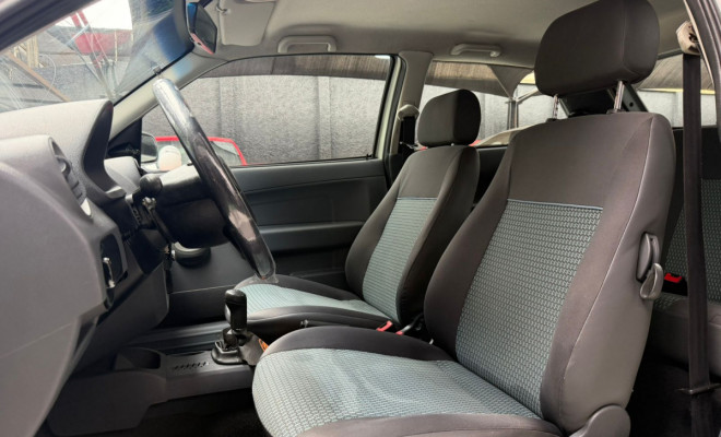 VW - VolksWagen Gol City (Trend)/Titan 1.0 T. Flex 8V 4p 2010 Flex-2