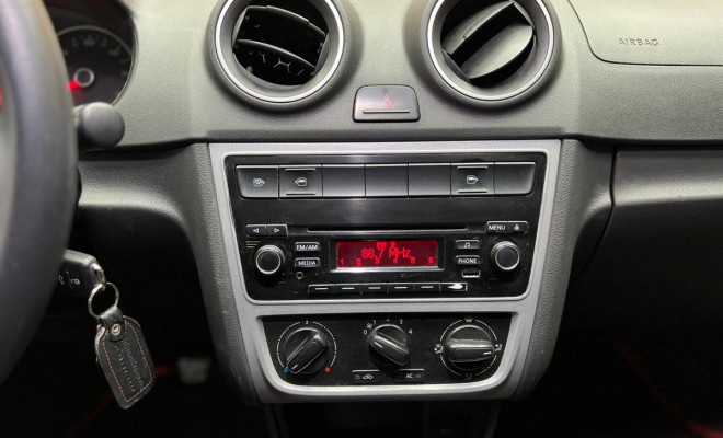 VW - VolksWagen VOYAGE Trendline 1.6 T.Flex 8V 4p 2015 Flex-8