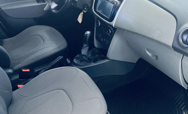 Renault LOGAN Dynamique Hi-Flex 1.6 8V 4p 2017 Flex-8