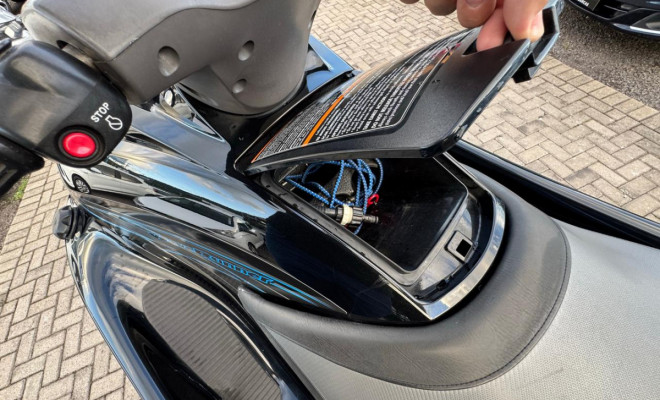 JET SKI YAMAHA VXR WAVERUNNER 1.8 2014 Gasolina-11