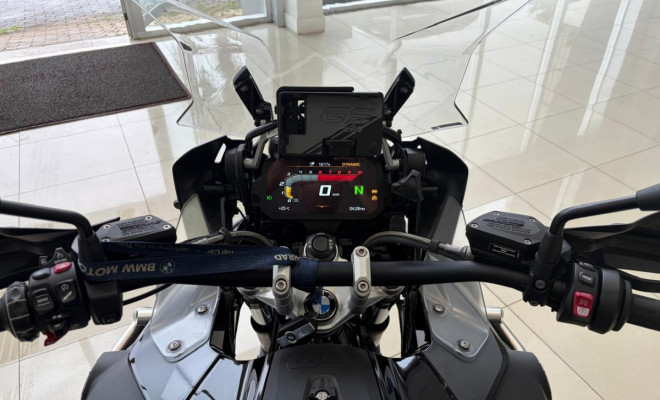 BMW R 1250 GS Adventure Premium Triple Black 2023 Gasolina-2