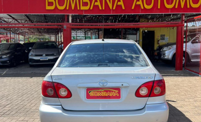 Toyota Corolla XLi 1.6 16V 110cv Mec. 2006 Gasolina-2