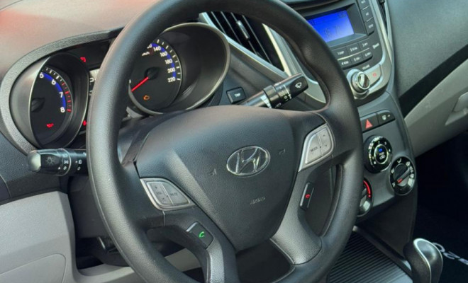 Hyundai HB20S C.Style/C.Plus1.6 Flex 16V Aut. 4p 2015 Flex-9